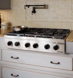 Dacor DRT366SNG Distinctive 36″ Gas Rangetop with Natural Gas 6 Sealed Burners Continuous  ...