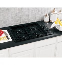 GE 30-Inch 4 Sealed Burner Built-In Gas Cooktop, Black