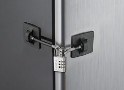 Refrigerator Door Lock with Combination Padlock – Black